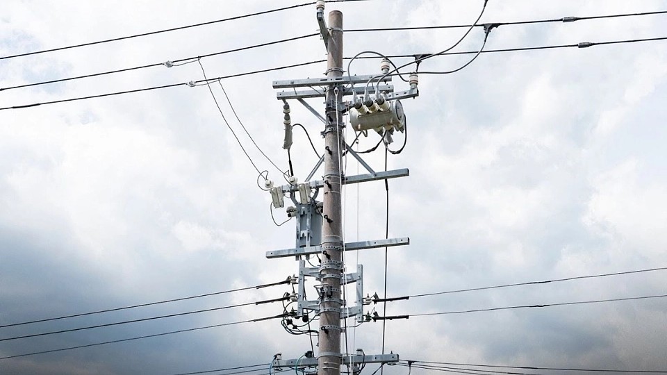 Reziliența Energetică în Era Noilor Provocări: Cum Să Vă Protejați Operațiunile de Instabilitatea Rețelei