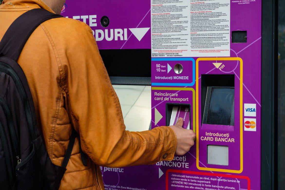 Primăria Cluj-Napoca va introduce o platformă pentru încărcarea cardurilor de abonament online