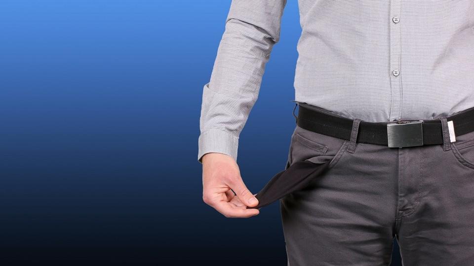 9 români din 10 au amânat în ultimii trei ani decizii importante pentru sănătate din lipsa banilor