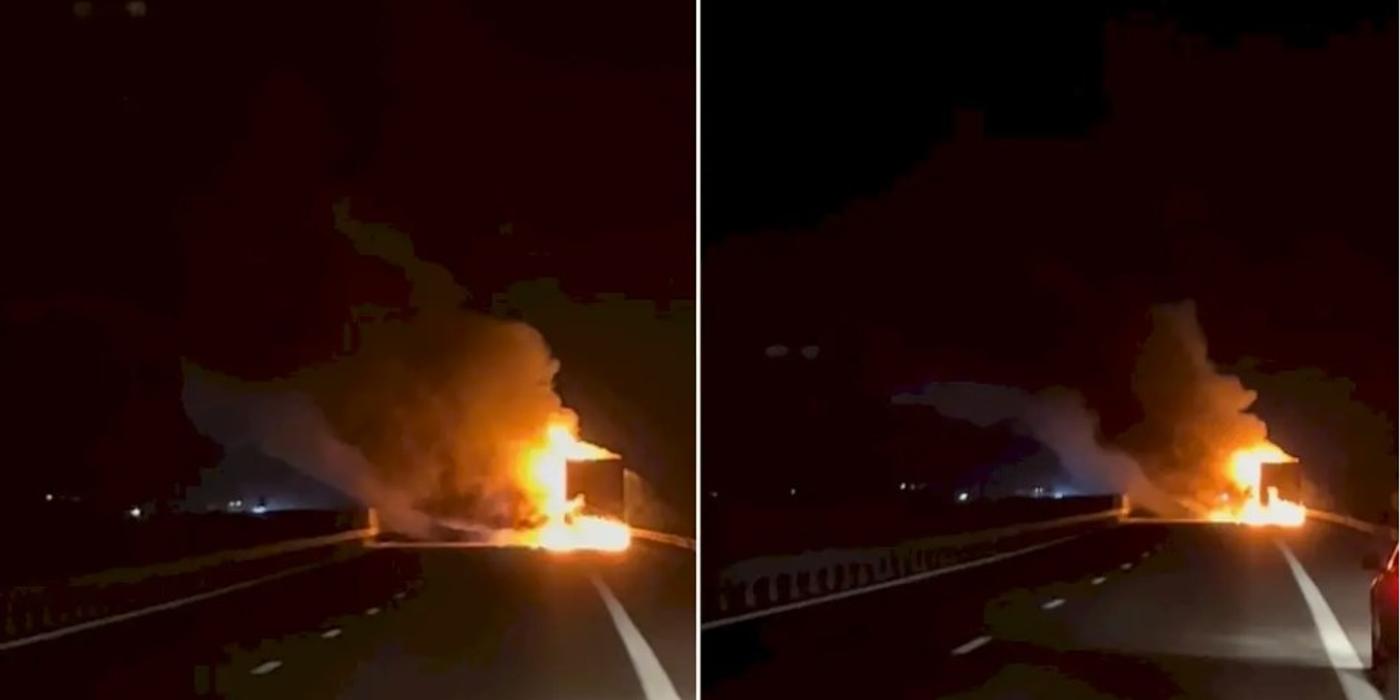 Un camion a luat foc pe Autostrada Soarelui în noaptea de 2 spre 3 iulie 2023