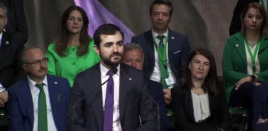 Claudiu Năsui, la conferinţa Forţa Dreptei: Noul partid-stat îşi doreşte să rezolve problema deficitului prin a strânge cureaua tot a contribuabililor, distrugând clasa de mijloc şi subminând astfel economia
