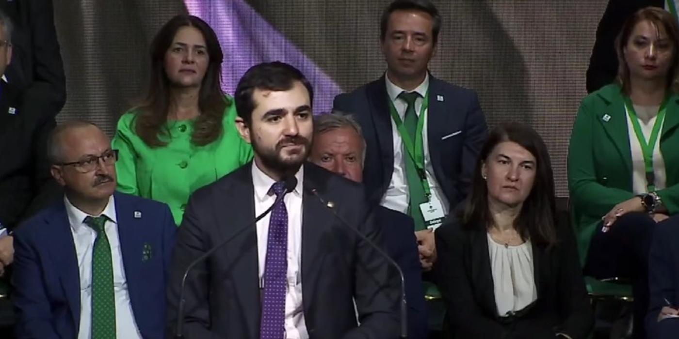 Claudiu Năsui, la conferinţa Forţa Dreptei: Noul partid-stat îşi doreşte să rezolve problema deficitului prin a strânge cureaua tot a contribuabililor, distrugând clasa de mijloc şi subminând astfel economia