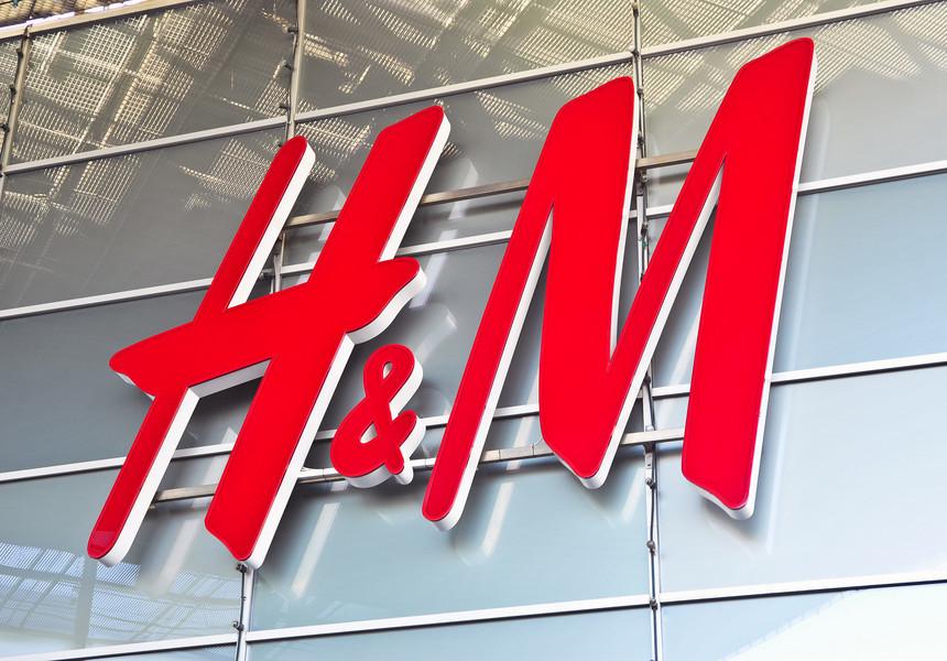 Acţiunile HM au crescut joi cu 15%, până la un maxim din ultimele 10 luni, după publicarea unui profit operaţional surprinzător pentru primul trimestru