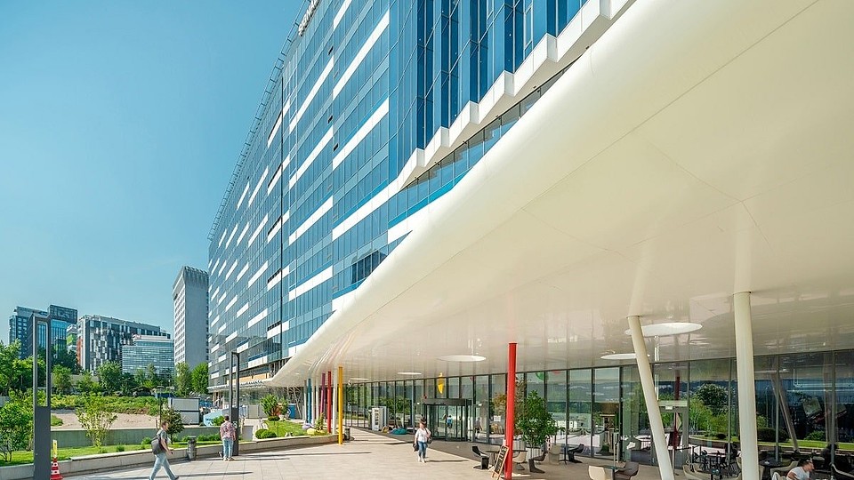 Piața de investiții în real estate comercial a scăzut în prima jumătate a anului 2025