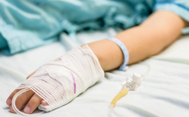 A fost deschis dosar penal pentru vătămare din culpă du ce două fetițe au suferit arsuri când luau parte la un experiment științific, sâmbată, în Cluj-Napoca