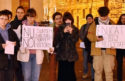 Studenții orfani din Oradea au fost lăsați fără burse de Ilie Bolojan: O tânără care nu are părinți a fost nevoită să se angajeze ca să-și poată achita căminul