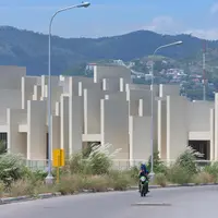 Biserica Celor 100 de Ziduri, o constructie fara precedent