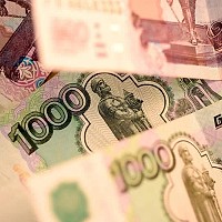 Rubla rusească – „surpriza” anului: este cea mai performantă monedă din lume, în pofida sancţiunilor. Care sunt explicațiile