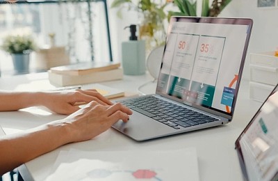 Totul despre advertoriale: beneficii, strategii și exemple