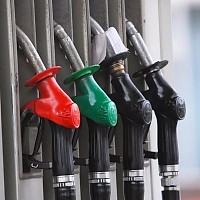 OMV Petrom vs Rompetrol. Cine face cei mai mulți bani în piața carburanților