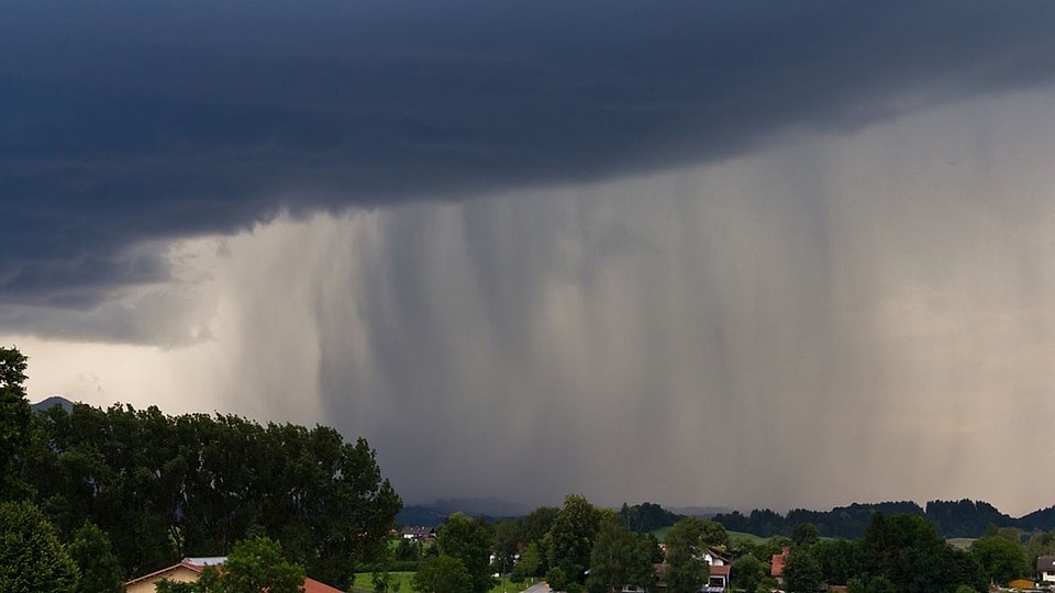 Prognoza meteo, 19 mai. Început de săptămână cu vreme rece. La munte va ninge