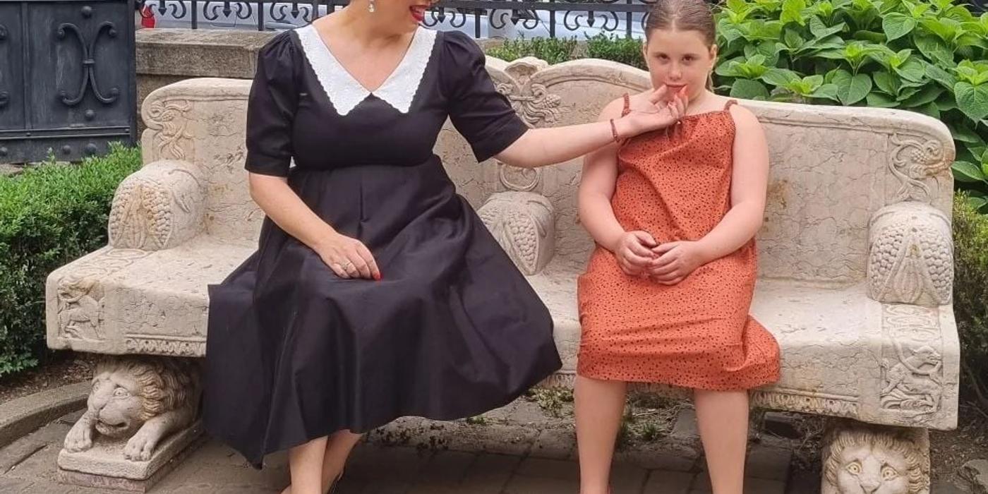 Oana Roman și-a mutat fiica la o școală privată. Motivul pentru care a luat decizia: „Copiii să învețe în containere improvizate”