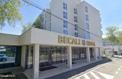 Fiica cea mare a lui George Becali a vândut cu profit fostul hotel Inter din Venus