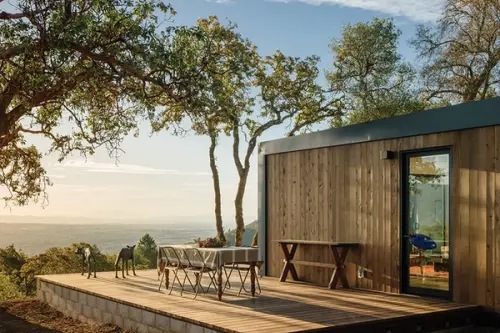 Casa superba a unei pictorite octogenare din California