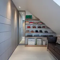 Cum sa decorezi o camera cu tavan inclinat