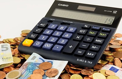Taxe 2025. Lovitură grea pentru banii românilor. Salariații, loviți din nou de stat „ca în Evul Mediu”