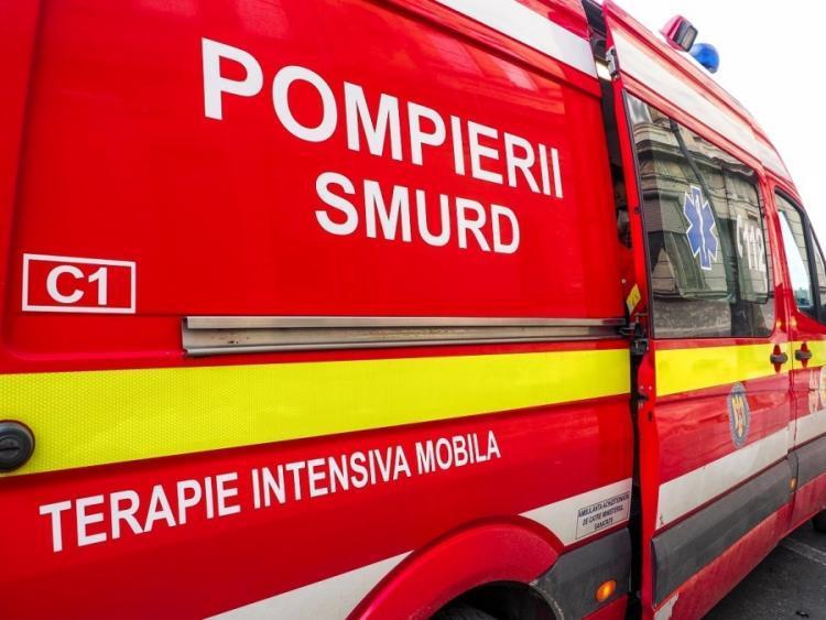 Accident, între o mașină și un scuter, joi seara în zona Pieței Romane din Turda