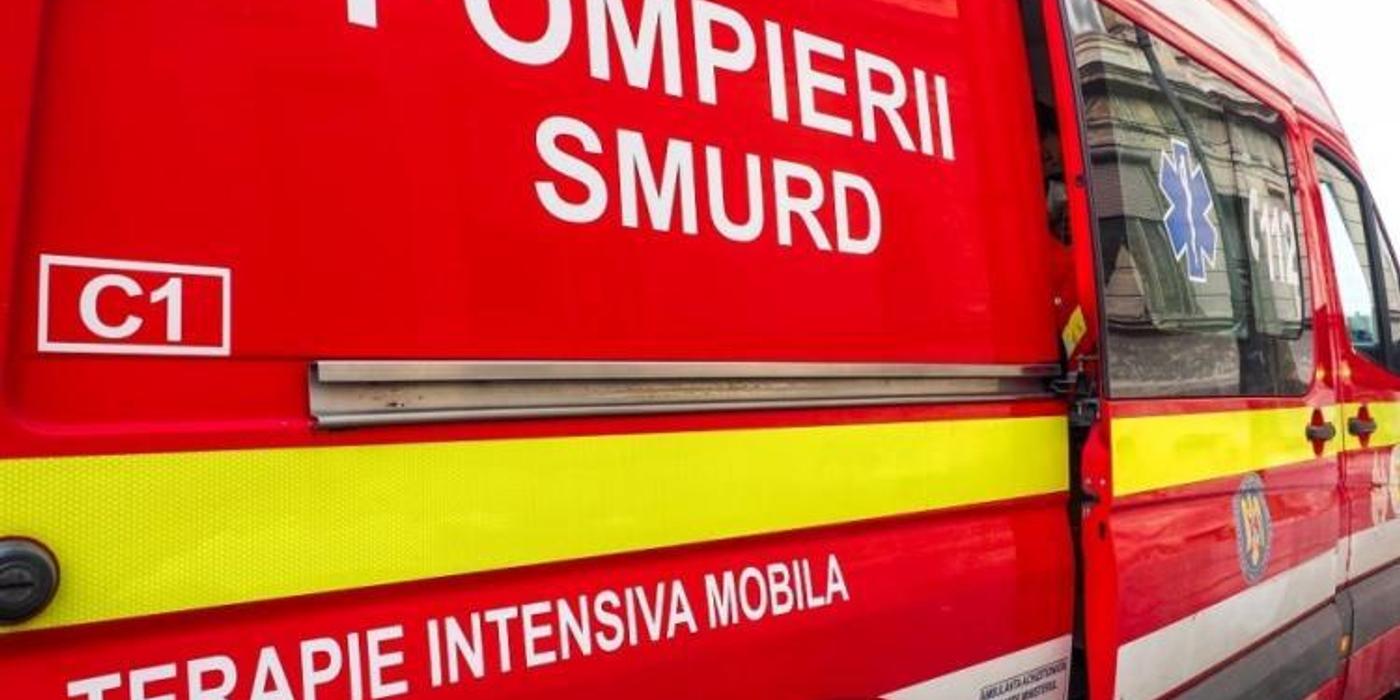 Accident, între o mașină și un scuter, joi seara în zona Pieței Romane din Turda