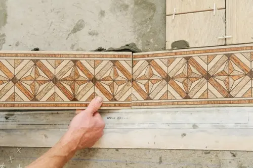 Rosturile dintre plăci: Cum să le cureți și să le protejezi