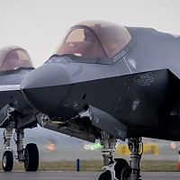 SUA amână livrarea de arme către țări din Europa. România a comandat 32 avioane F-35 de 6.500.000.000 $