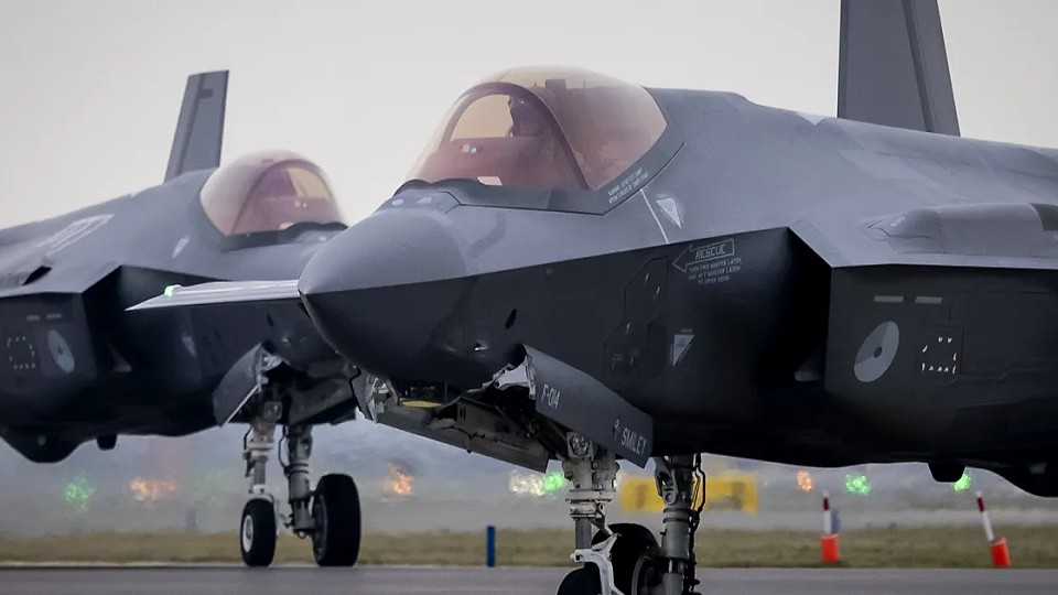 SUA amână livrarea de arme către țări din Europa. România a comandat 32 avioane F-35 de 6.500.000.000 $