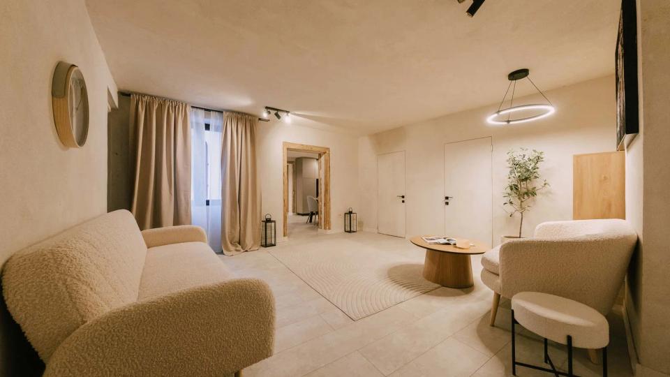 Un apartament din Brașov a fost cumpărat cu criptomonede. Cât a costat?