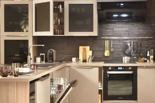 Cum sa folosesti inteligent spatiul intr-o bucatarie mica