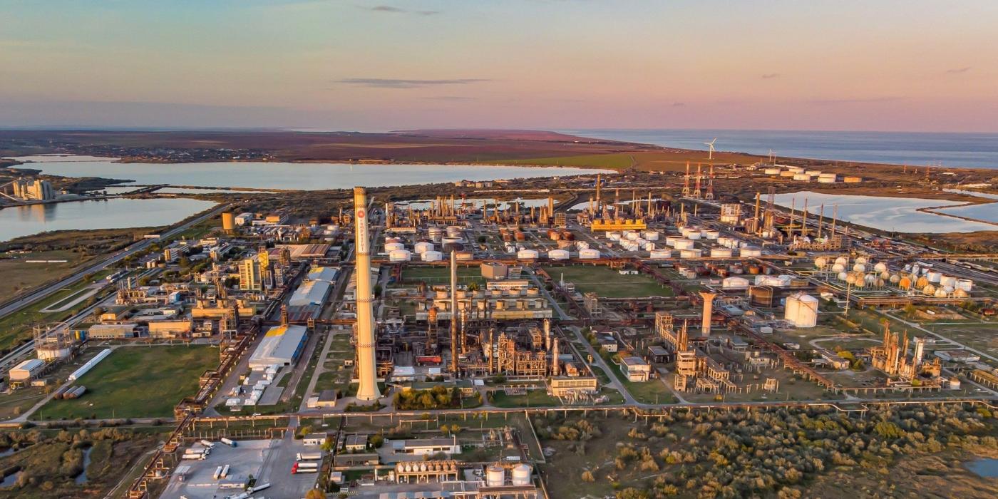 Rompetrol Rafinare a înregistrat o scădere cu 9% a cifrei de afaceri brută în semestrul I al acestui an, comparativ cu aceeaşi perioadă a lui 2022