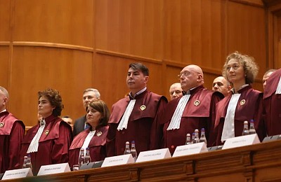Judecători CCR cu pensie între 30.000 și 60.000 lei decid tăierea pensii speciale. Ce șanse sunt?