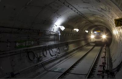 Peste 10 firme s-au înscris la licitația pentru reabilitarea șinelor de tramvai din București