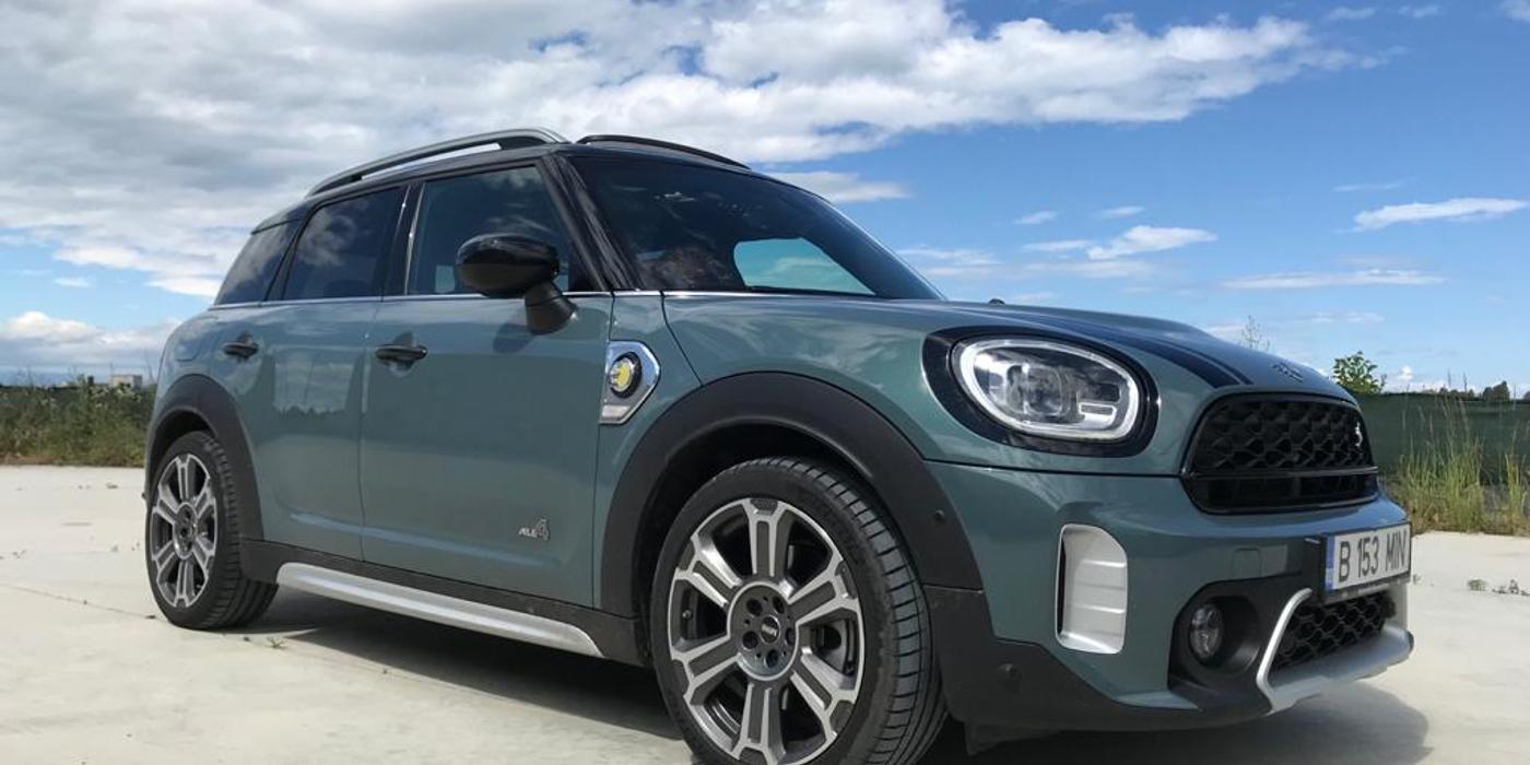 Revista CASOTECA #4! Șoferul DE Mini Countryman SE: Eu sunt MINI!
