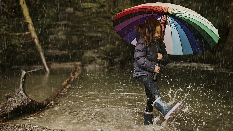 Prognoza meteo, 25 mai. Frig și ploi abundente. Temperaturile scad cu 15 grade