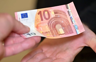 Banca Centrală Europeană (BCE) recomandă cetățenilor să păstreze acasă numerar „suficient pentru a acoperi necesitățile esențiale timp de aproximativ 72 de ore”