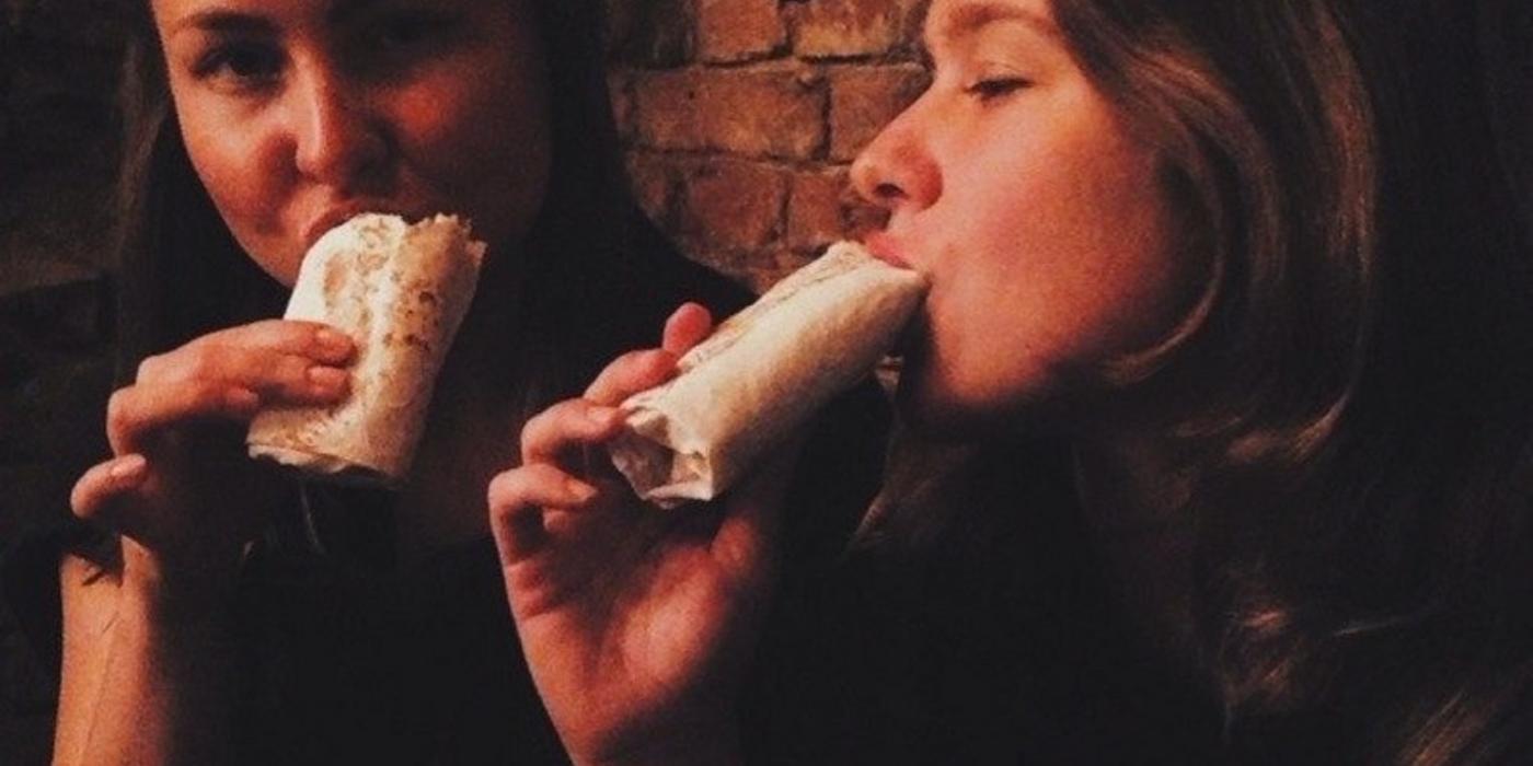 Ce ne controlează cu adevărat apetitul – foamea, stresul sau obișnuința?