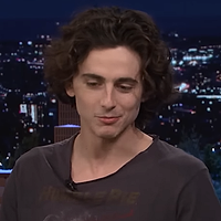 Actorul Timothée Chalamet (Dune) și-a enervat la culme fanele feministe după ce a spus că femeile care aleg să nu aibă copii duc o viață „sumbră”