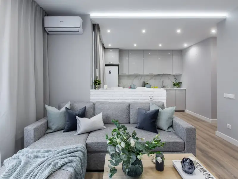 Un interior relaxant cu un design minimalist pentru un spatiu de doar 40 mp