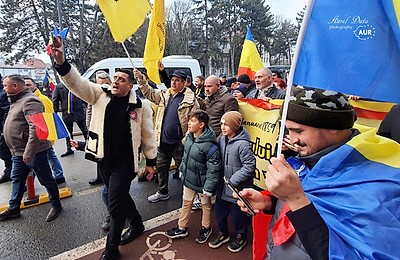 Plecați, vă spun!