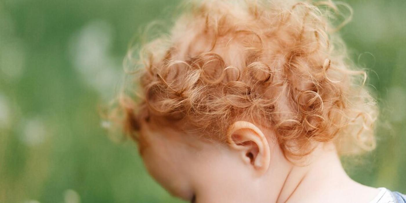 Prevenirea îngrășării părului la copii: sfaturi și soluții