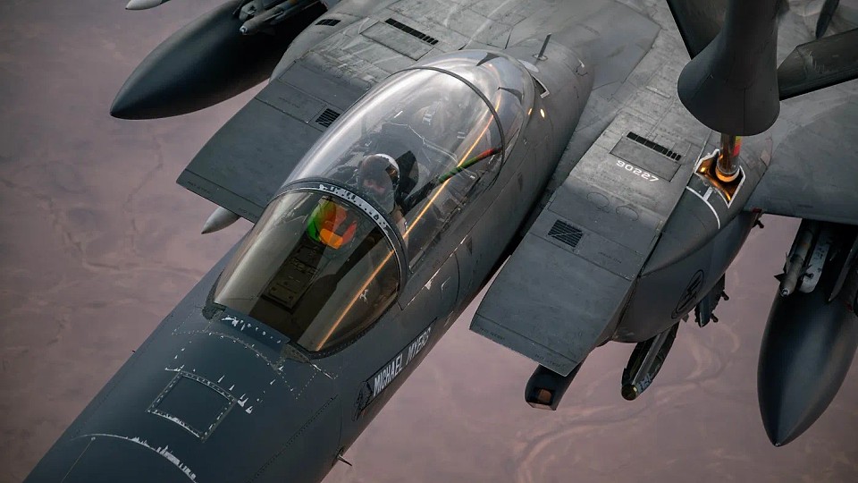 Pilotul american al avionului F-15E Strike Eagle este vânat de iranieni. Cursa contra cronometru pentru a evita o „misiune sinucigașă” de salvare
