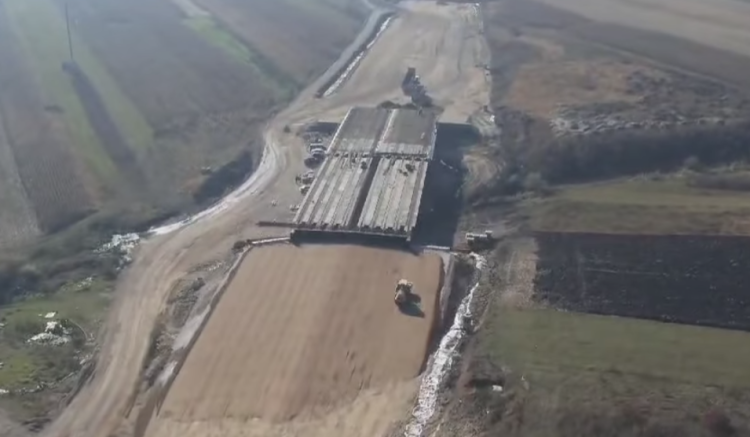 Lucrările la drumul expres care va asigura legătura între A3 și DN1 se apropie de finalizare