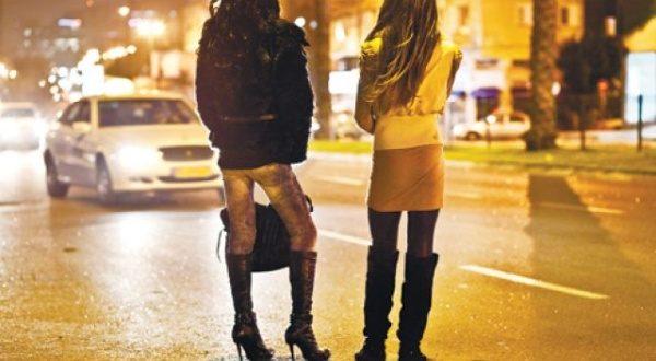 Un bărbat a fost arestat preventiv fiindcă a obligat două tinere din Cluj să se prostitueze