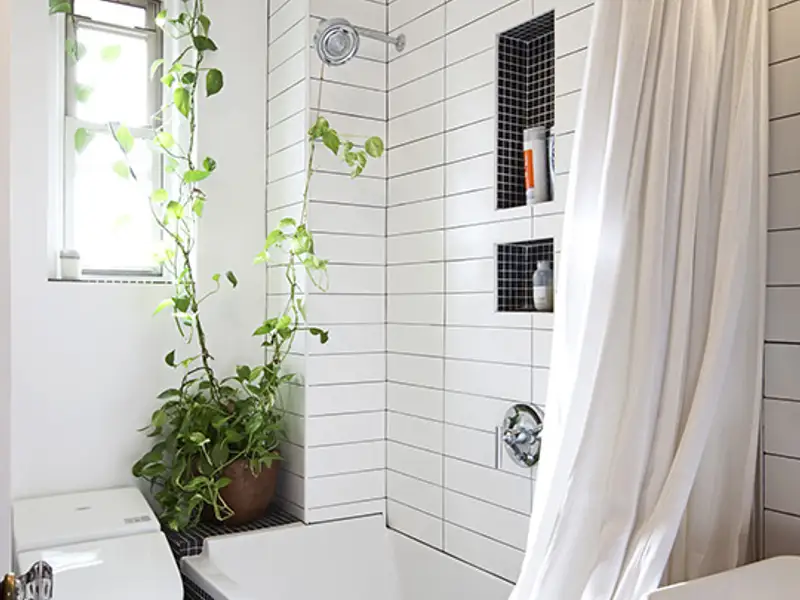 Reamenajare de baie mica: un spatiu luminos si elegant