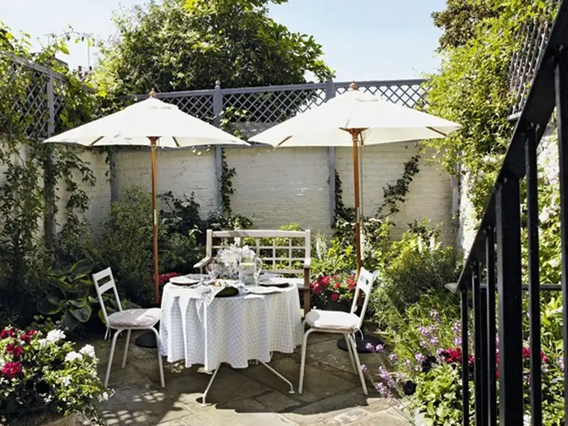 Idei pentru amenajarea terasei intr-un stil urban