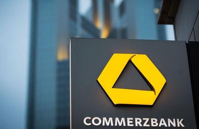 Banca germană Commerzbank va reveni în indicele bursier DAX la sfârşitul lunii februarie, după ce a fost eliminată în 2018