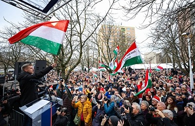 Protest masiv la Budapesta. Opoziția pro-europeană a cerut demisia lui Orban