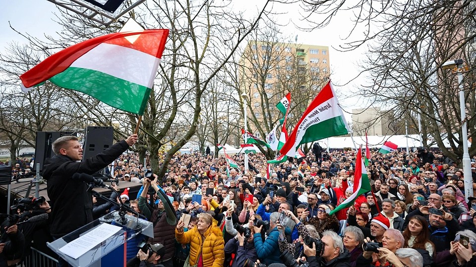Protest masiv la Budapesta. Opoziția pro-europeană a cerut demisia lui Orban