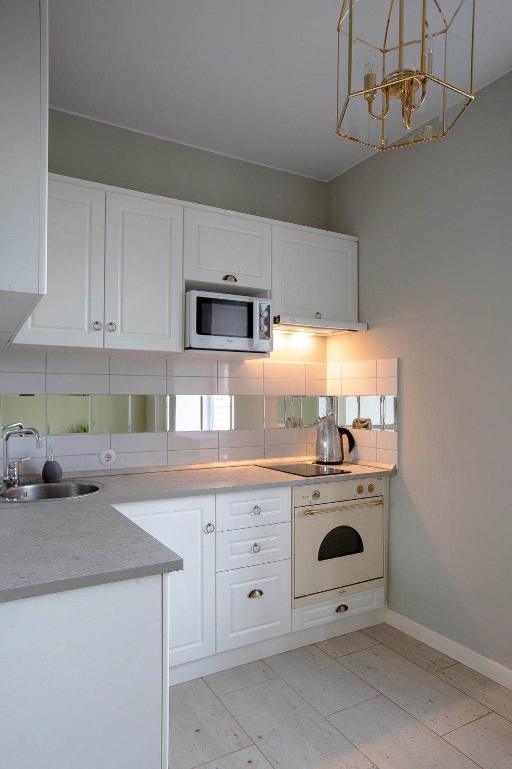 Renovare si amenajare apartament de 31 mp   Accente culori pastelate