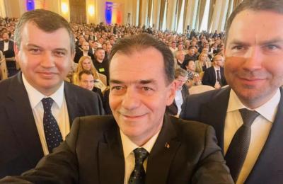 USR, PMP şi Forţa Dreptei au aprobat formarea polului de dreapta