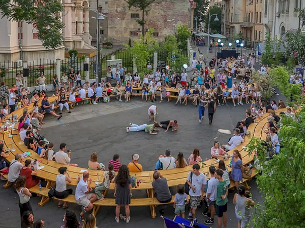 „Masa Nesfârșită” revine în Piața Amzei de Zilele Bucureștiului: Programul complet pentru weekendul 19–20 septembrie La Mița Biciclista