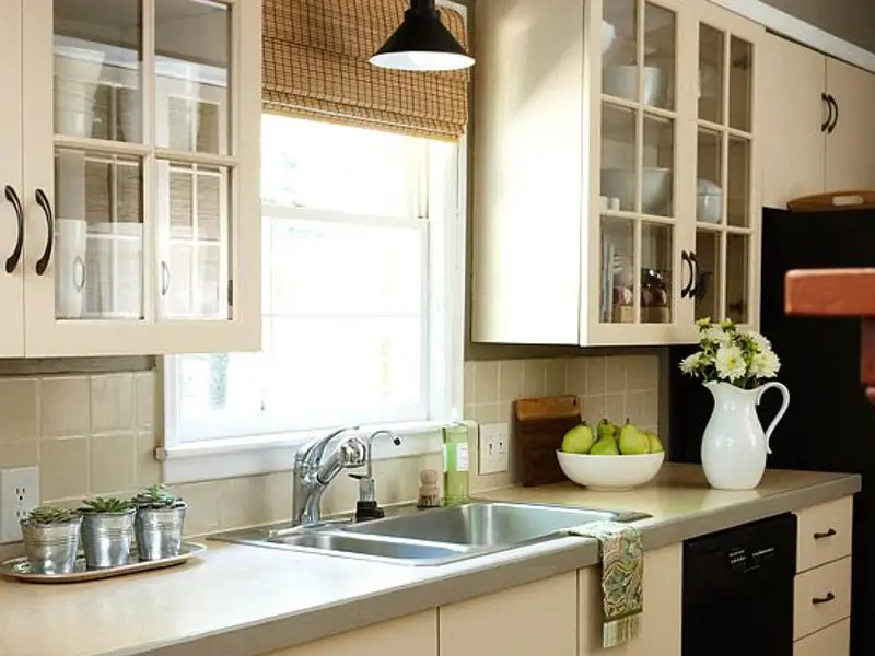 15 modele de bucatarii in paleta neutra de culori